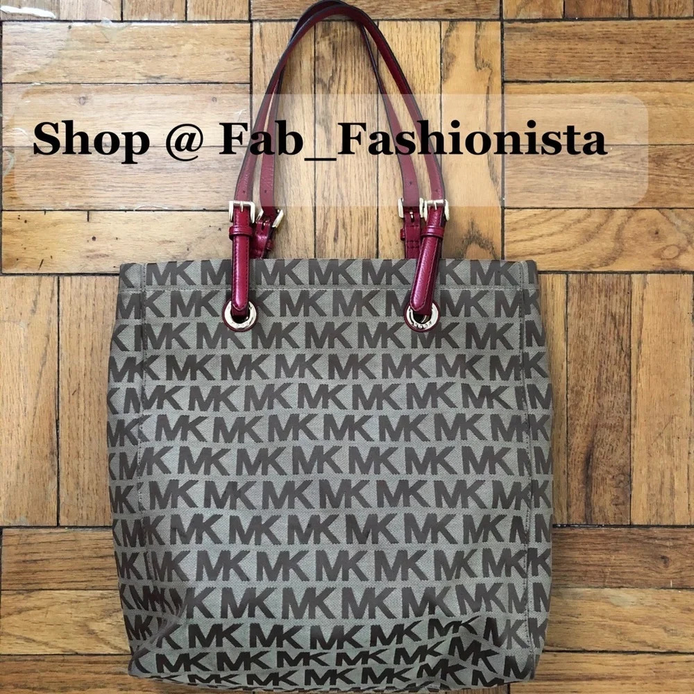 Michael Kors Bag - Picture 4 of 14